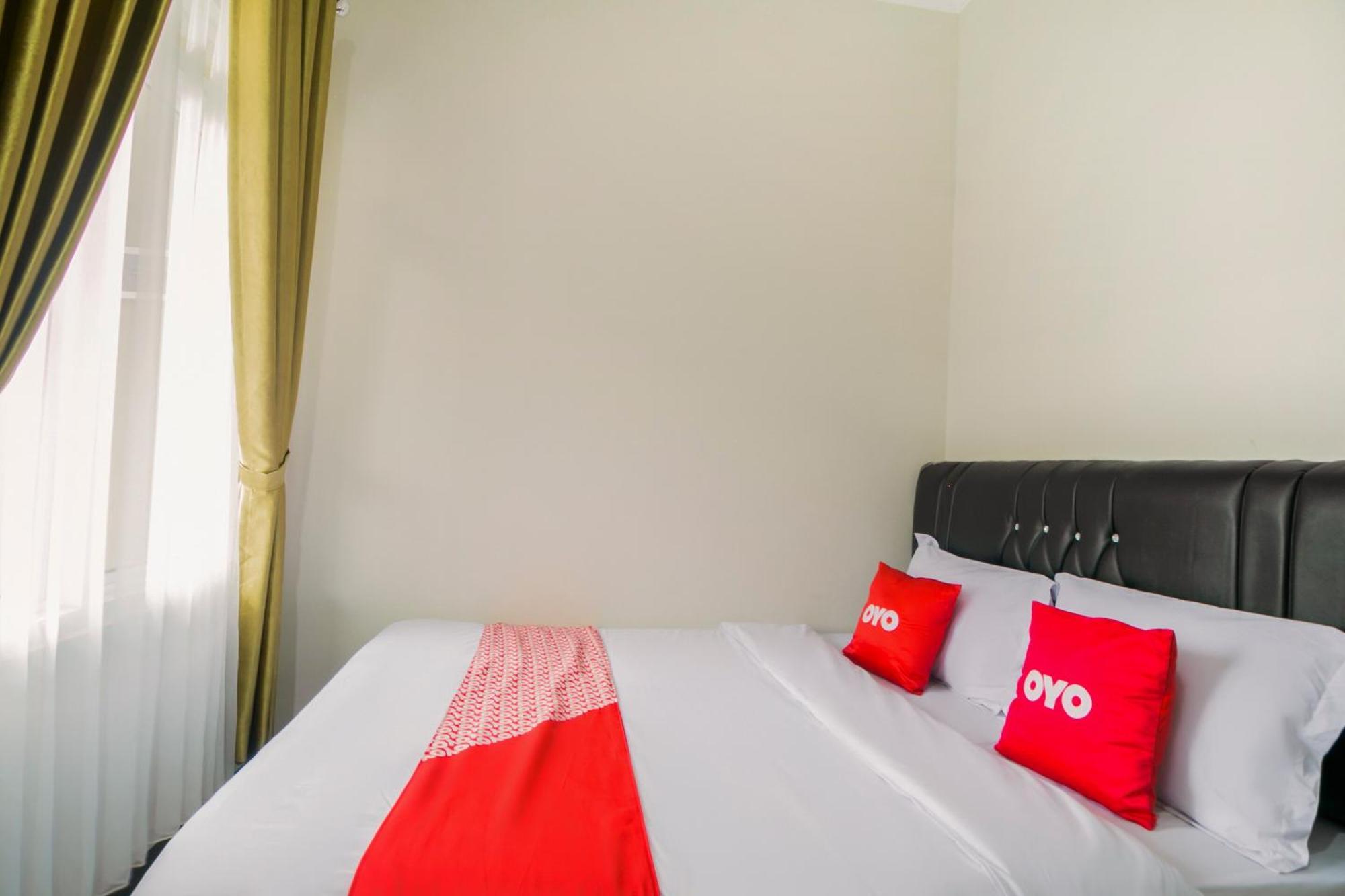 OYO 1078 Fakhira Residence Cianjur Exterior foto