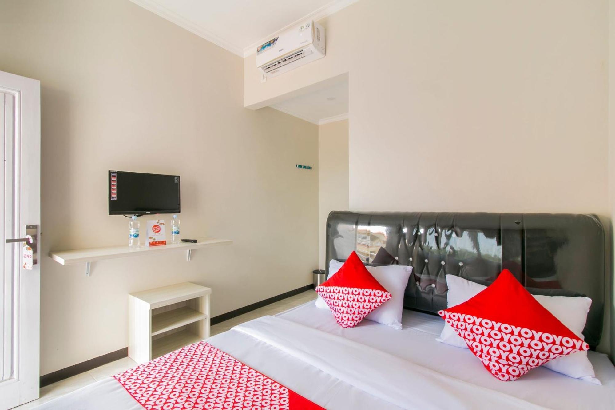 OYO 1078 Fakhira Residence Cianjur Exterior foto